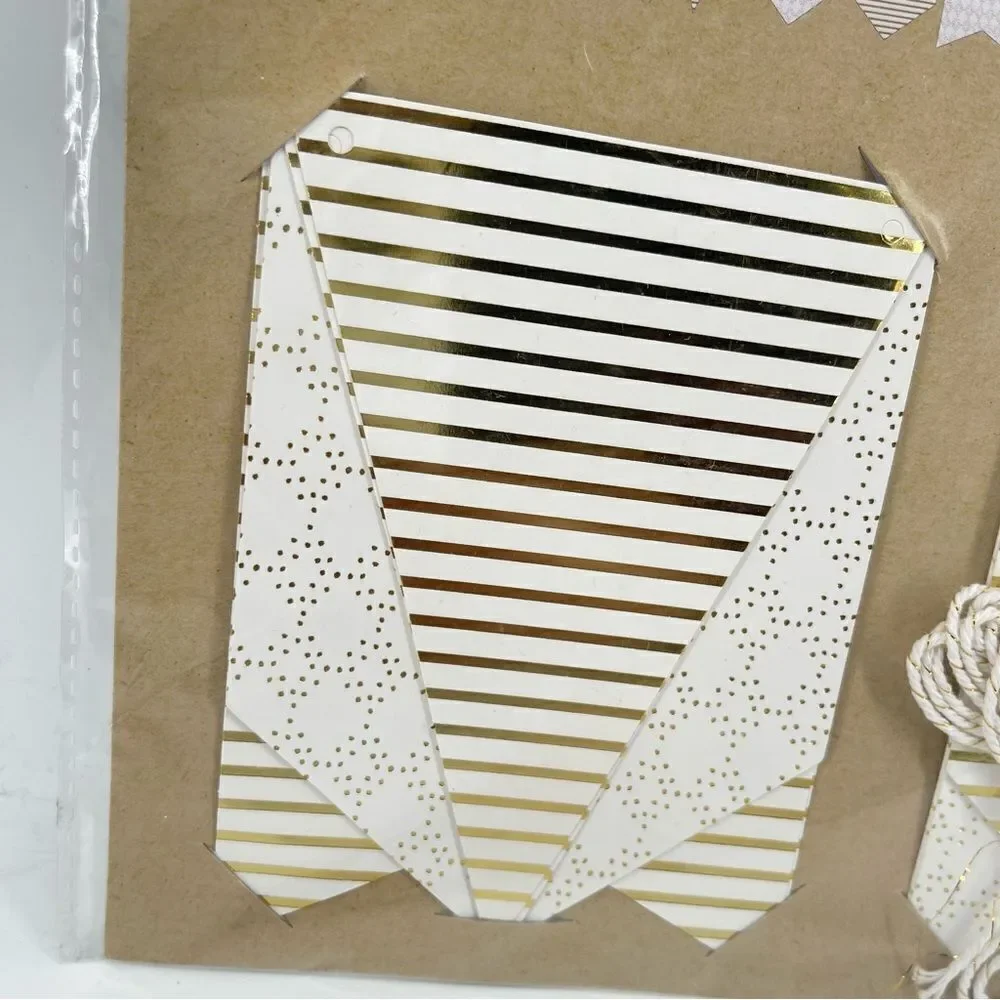 17-Piece Gold Foil Stripe Triangle Pennant Hanging Room Decor Banner 60 Inches